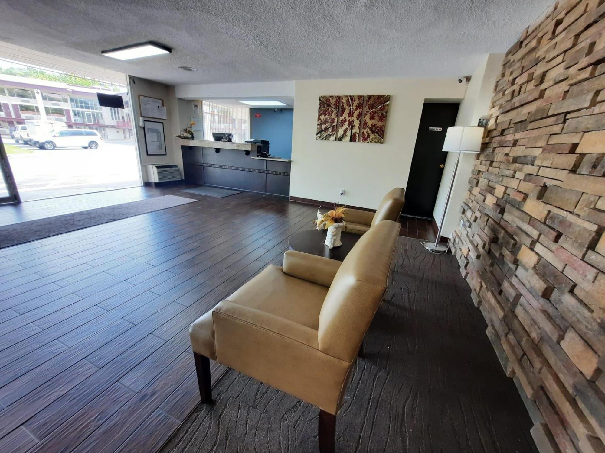 Americas Best Value Inn Молайн Экстерьер фото