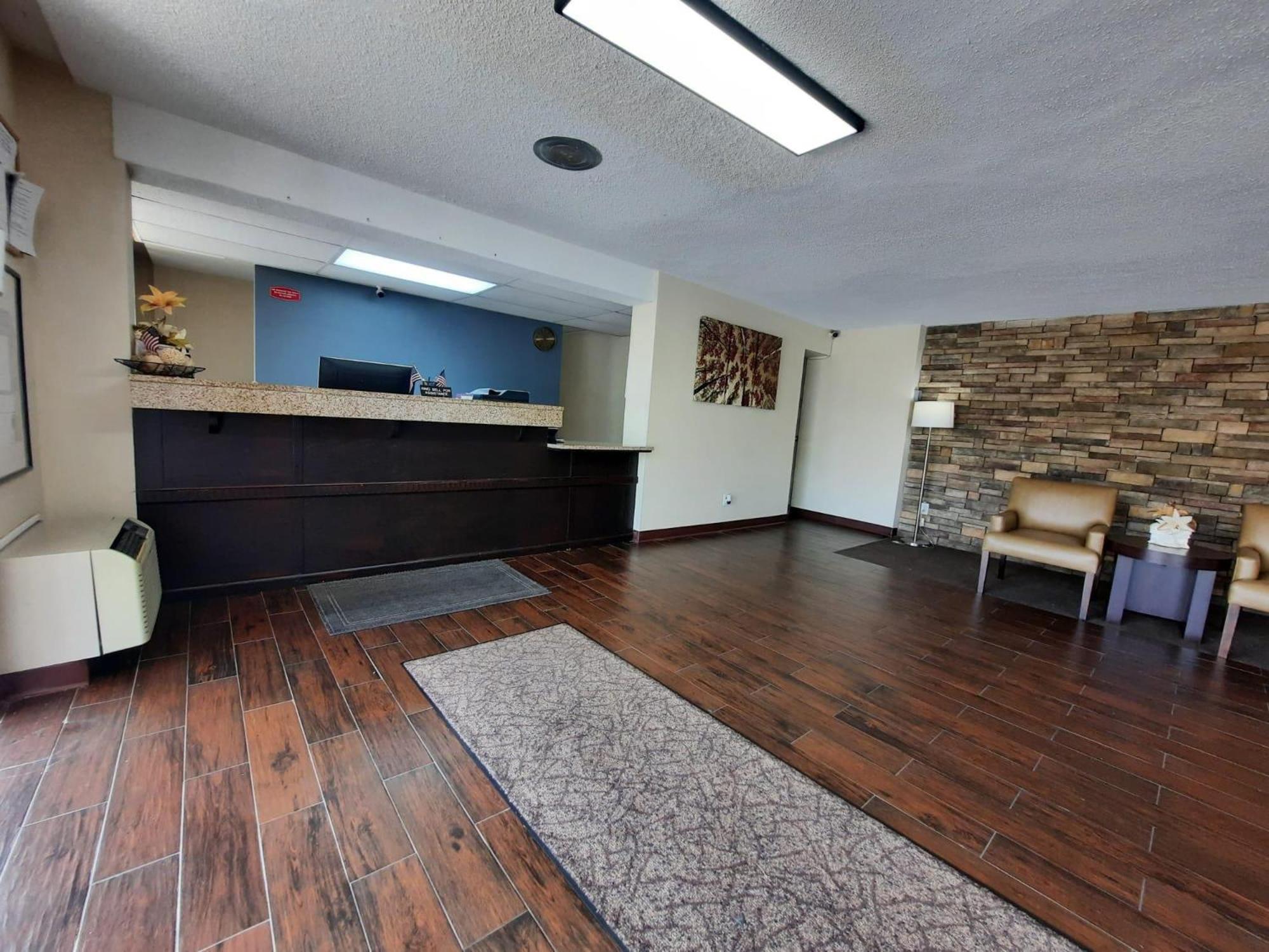Americas Best Value Inn Молайн Экстерьер фото